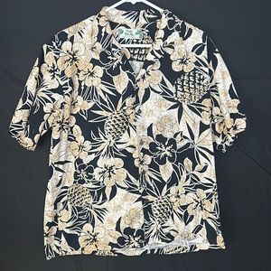 Two palms men’s shirt size medium/ made in Hawaii